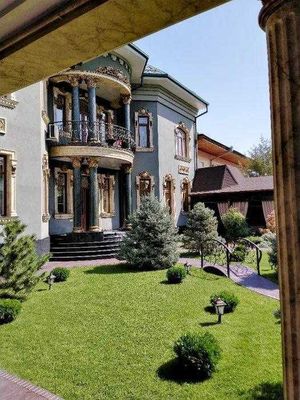 Продаётсяи Итальянское посольство Соток 5,8 Центр
