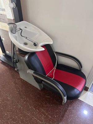 Salon mebeli sotiladi!