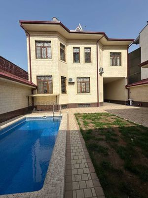 Продается дом Ул.Никитина 3.27 сотки 350м2 12 комнат