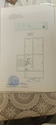2/2 da 3 xonali 1 etajda uy sotiladi