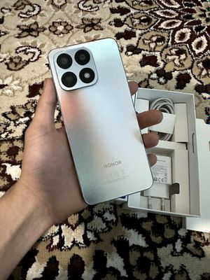 Honor X8a 128 gb srocno sotiladi !