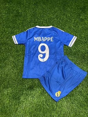 Bolalar futbol kiyimi skidkada