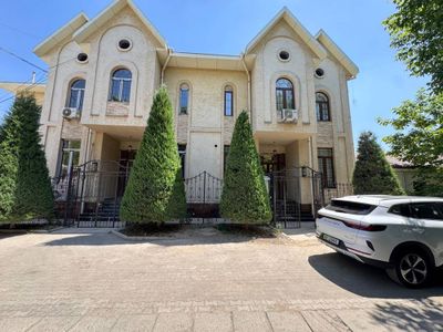 Аренда 2 этажный дом в центре Новомосковском