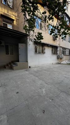 Коратош Квартира под офис 1 этаж 5 комната