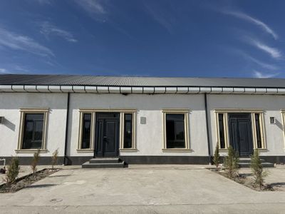 1 qavatli evro remont xovli joy sotiladi.