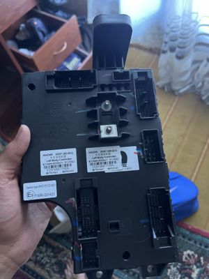 блок управления автомобиля — Left Body Controller (LBC).