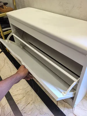 oyoq kiyim uchun shkaf