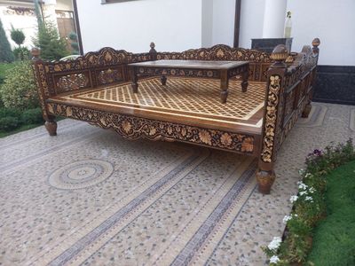 Сури тапчан карават