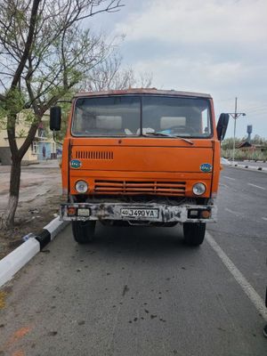 Kamaz sotiladi.