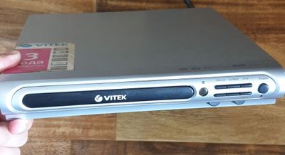 Продаю DVD плеер VITEK