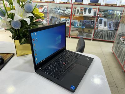 Lenovo thinkpad core i5 11 avlod idealni matoviy 16/512 ssd lik moshni