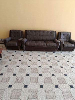 Divan kreslo sotiladi holati zur rossiyski
