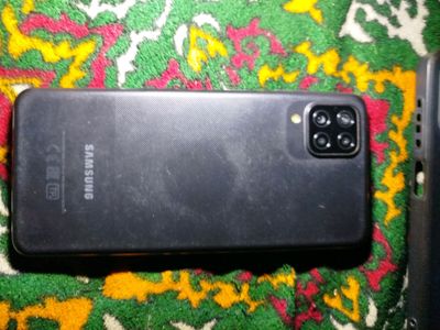 Samsung galaksi a12