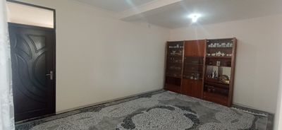 Арендага уй, студент кизлар учун