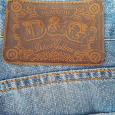 Джинсы Dolce & Gabbana Don"t Touch My Bum / W33