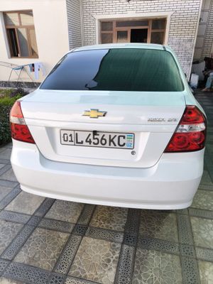 Продаю авто Nexia 3