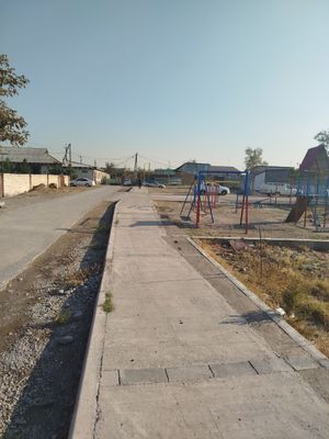 Срочно участка сотилади Сергели Дустлик 2 .2хона времянкаси бор 1.75 с