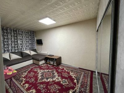 СРОЧНО! АЛМАЛЫК! СВОЯ! Продается 1 ком, 4 эт 4 эт, район Космос.