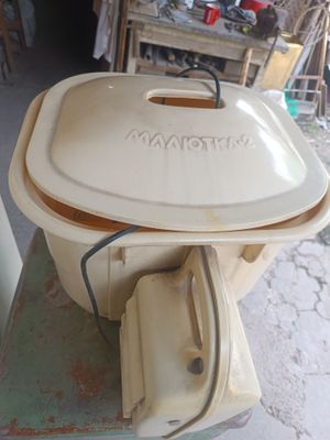 Продаётся Советская стиральная машина малютка