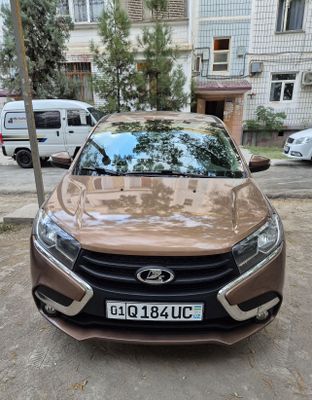 Продаётся LADA XRAY 2018 1.8 AMT