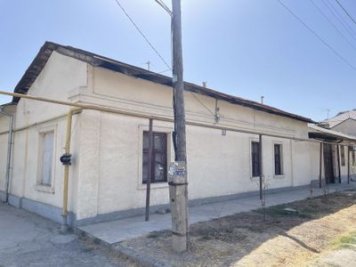Sotiladi: Toshkent shahrida hovli-uy