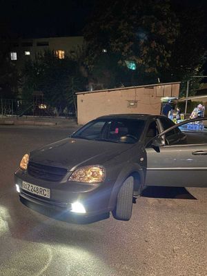 Lacetti/1.6/avtomat/200 000+km