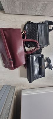 Сумки для девушек все отдам за 100000 сум