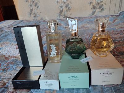 Продам оригинал парфюм Мере Кей