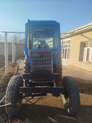 Traktor Belarus-80 sotiladi