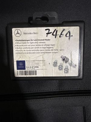 Mercedes-Benz ………