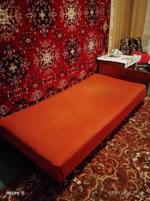 Отдам даром тахту (кровать)