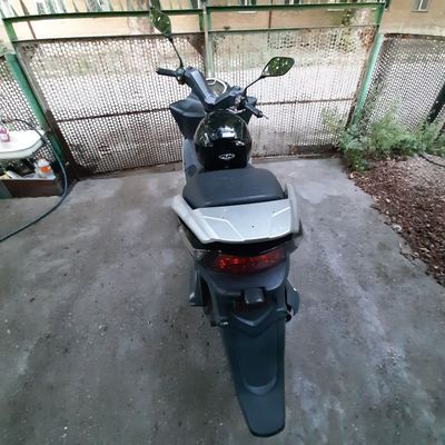 Продается скутер 150куб
