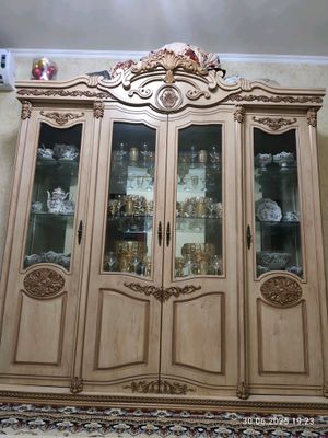Продается стенка б/у состояние отличное