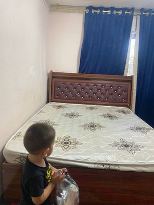 Спальная кровать