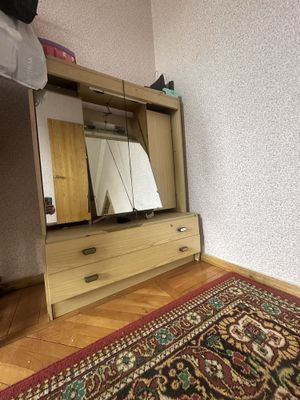 Ойналик шкафчик 1.20 га 90см Самовывоз. Ўзиз обкетин уйдан.