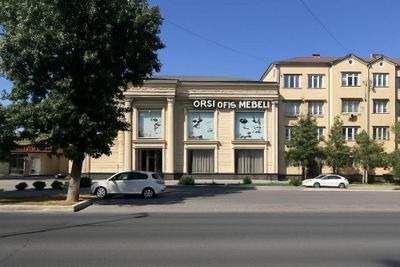 Тинчлик отдельно стоящее здание 6соток 900кв.м 4уровней угловая