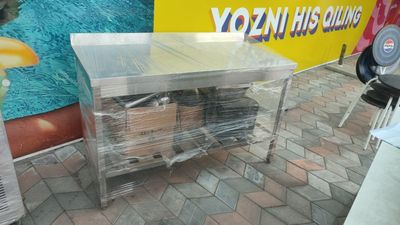 Нерж стол сотилади