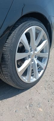 R20 Diska sotiladi