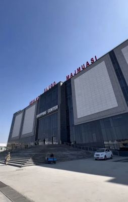 Дукон сотилади Карвон шоппинг
