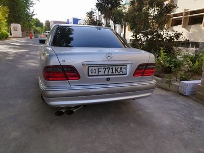 Mercedes-Benz w210