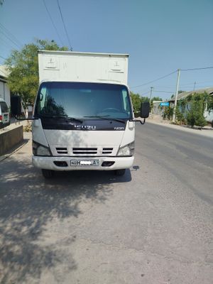 Isuzu NQR71 yuk moshinasi.