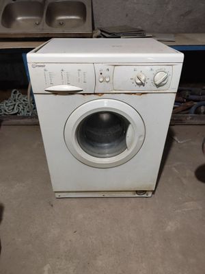 АВТОМАТ КИР МОШИНА INDESIT 349 минг сумга сотилади