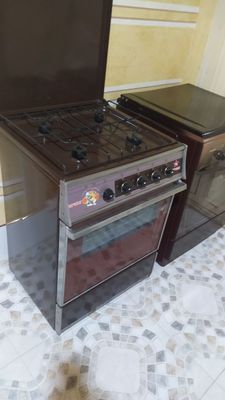 Gaz plitasi sotiladi