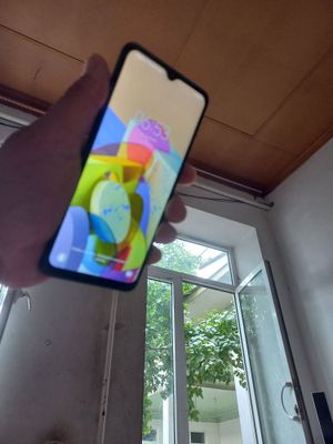 A12 samsung ideal holati tiniq 32GB hotira 2 sim kartasi imeyka bo'gan