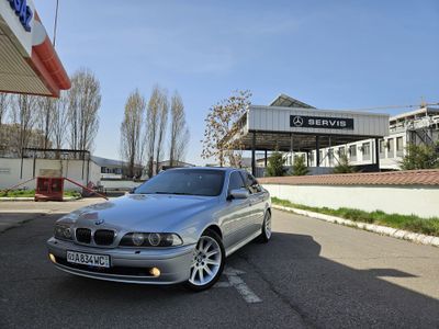 Bmw E39 528I. M52