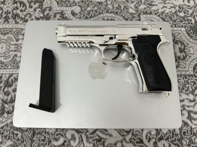 Beretta m92 pistolet, plastmasa