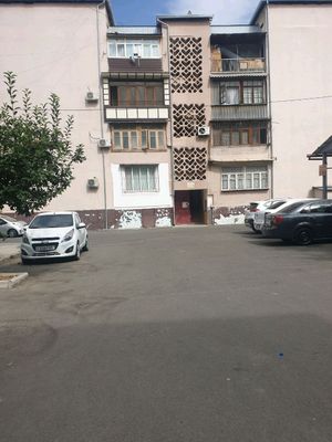 uy Kvartira sotiladi