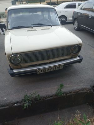 Moshina sotiladi Жигули ваз21011