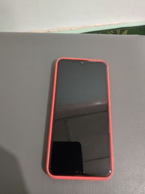 Redmi 8 holati yaxshi.Aybi yuq.