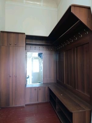прихожая мебель в хорошем состоянии 200$
